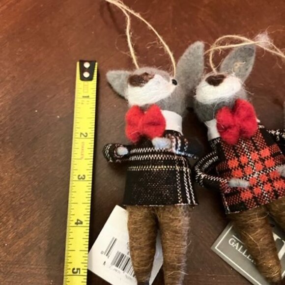 Set Of 4 Gallerie II Felt kangaroo Christmas Ornaments W Bow Tie & Tartan Vest - Picture 3 of 6